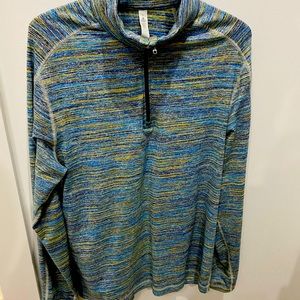 Lululemon men’s top